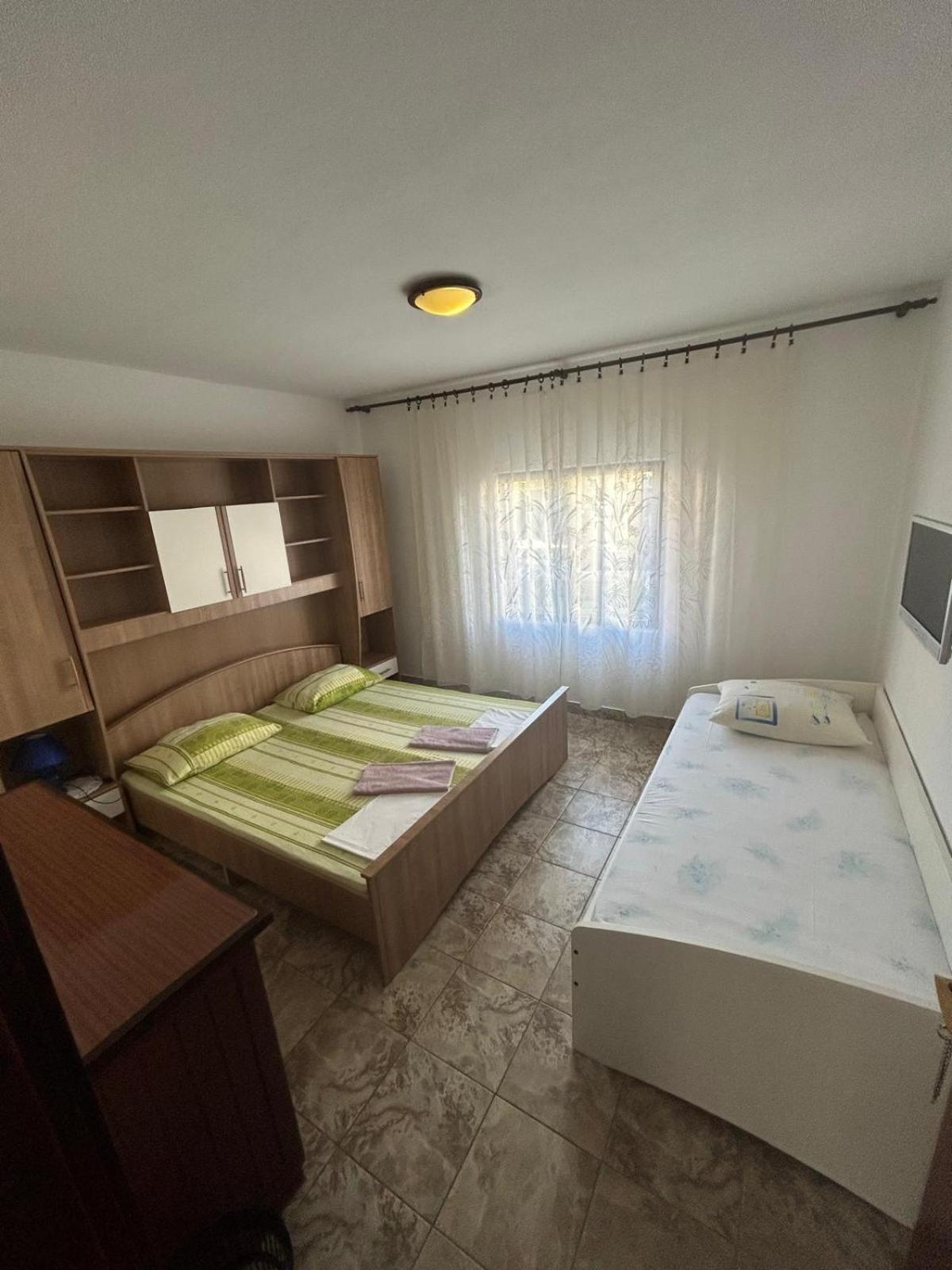 Apartmani Mate Vrban Karlobag Dış mekan fotoğraf